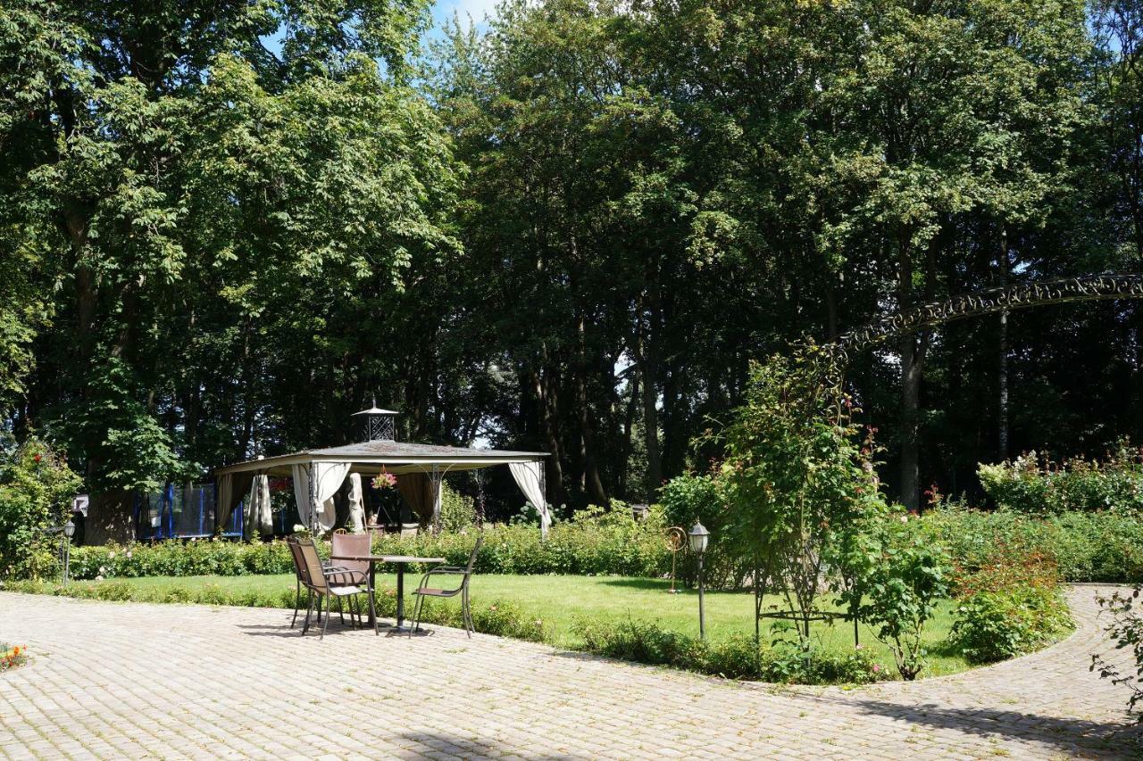Lisewski Dwor Gniewino Exteriör bild